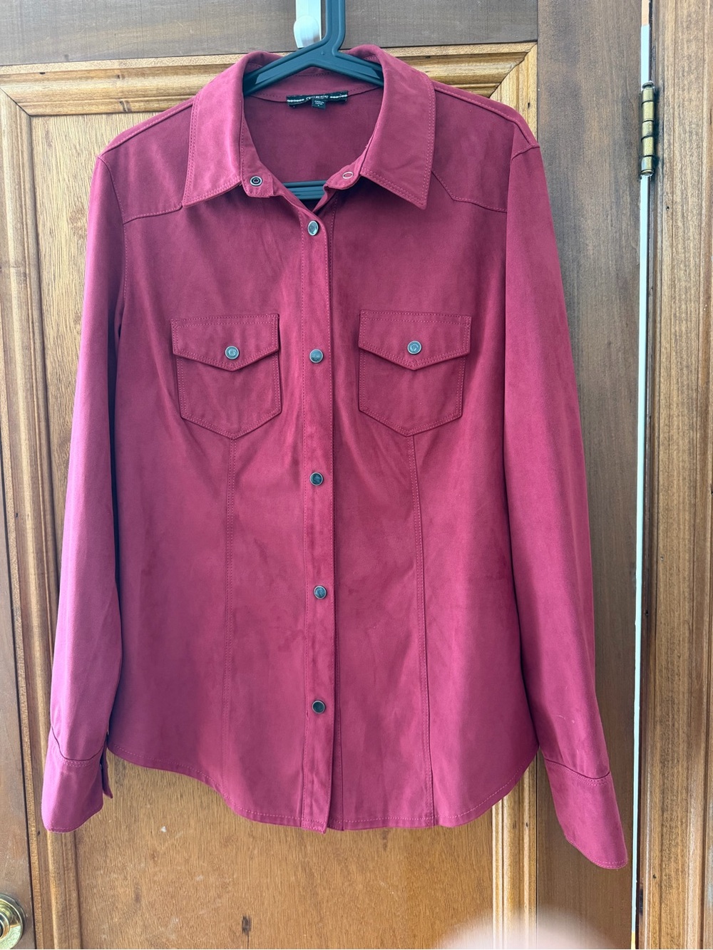 Guess Women’s Button-Front Suede Shirt Jacket in Deep Burgundy